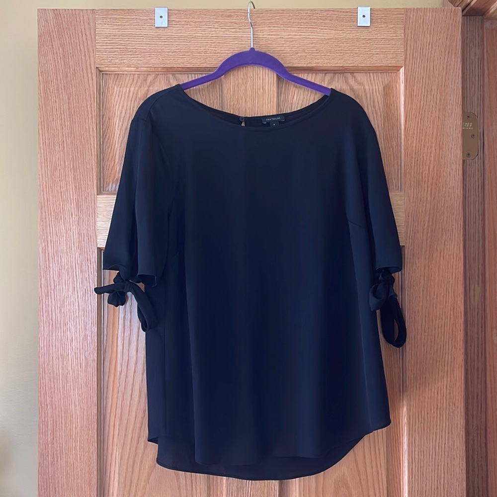 Ann Taylor Short Sleeve Tie Sleeve Blouse M